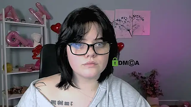 lika_pop's cam snapshot