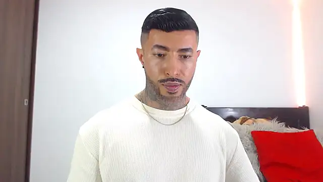 andrea_de_lucaa's cam snapshot