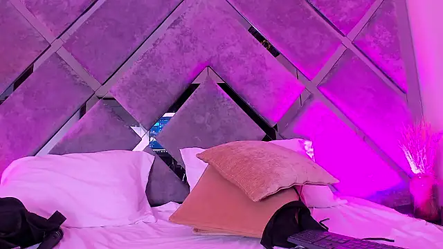 luciagray1's cam snapshot