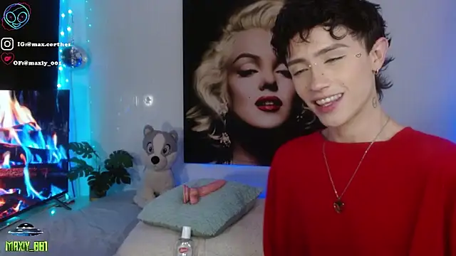 maxiy_001 live sex cam