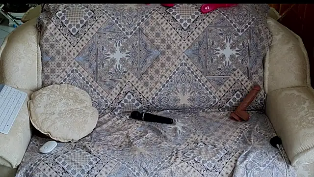 Alyonushkadarling's cam snapshot