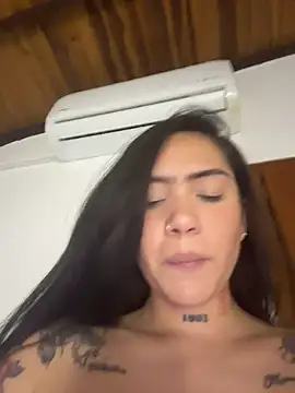 liahouses's cam snapshot