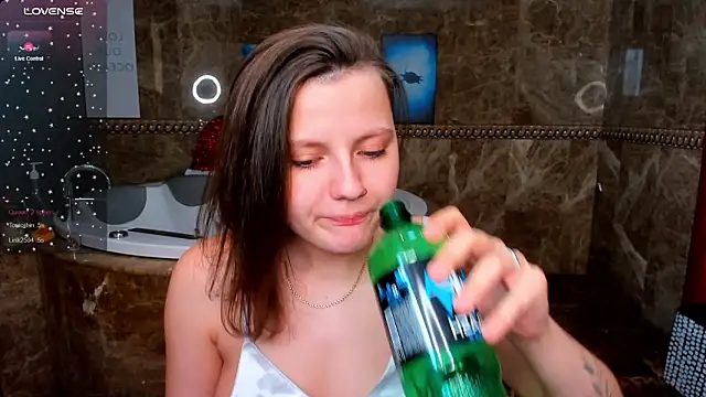 MelindaTin's cam snapshot