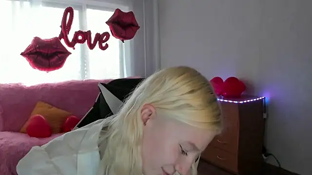 EnigmaSee's cam snapshot