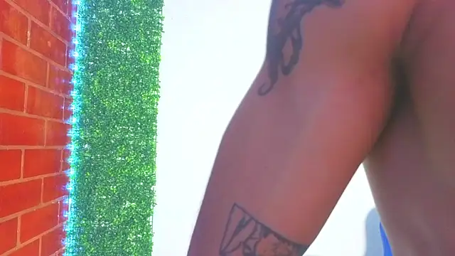 Demitryo live sex cam