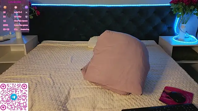 Kelly_Hardy's cam snapshot