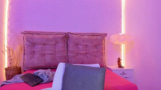 Salome_rouse1's cam snapshot