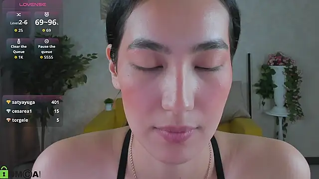 FlirtyAura's cam snapshot