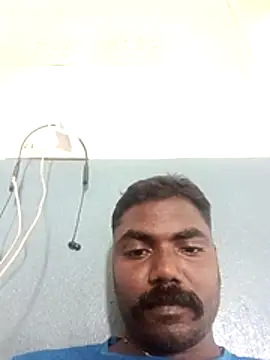 Tamilpaiyan07's cam snapshot