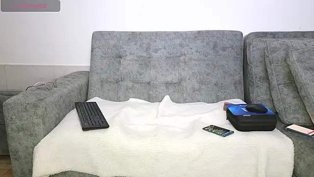 adahira08's cam snapshot