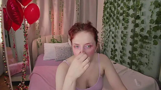 Love_is_Lola's cam snapshot