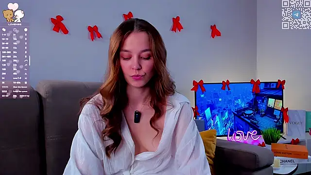 FalineDowlen live sex cam