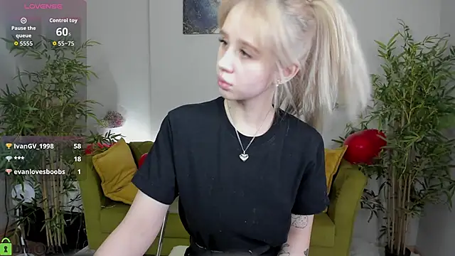 Valerie_Woods's cam snapshot