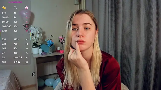 LuanaFincel live sex cam