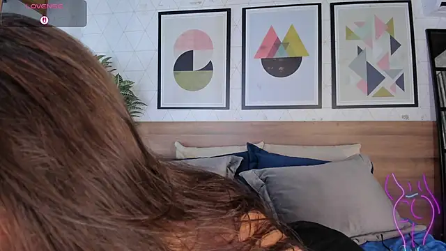 MiaKay1's cam snapshot