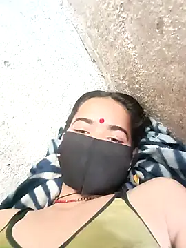 Sunali_Bendre's cam snapshot