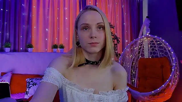 Gina_Gina_love's cam snapshot