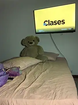 mia_petite2007's cam snapshot