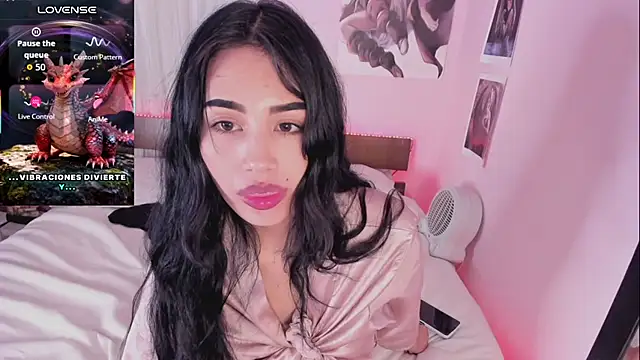 Miss_Charlottet's cam snapshot