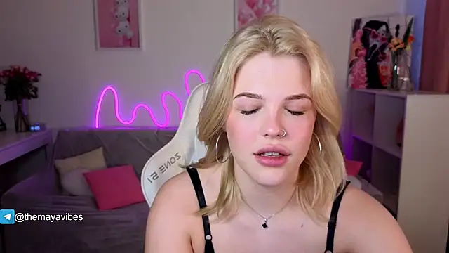 Maya_Rave live sex cam