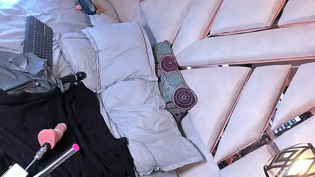 shineevg live sex cam