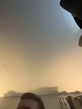 DILFiGuess1 live sex cam