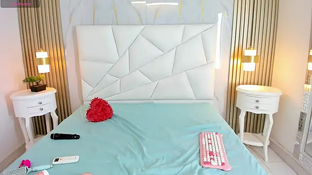 naomibely's cam snapshot