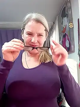 irinamaux live sex cam