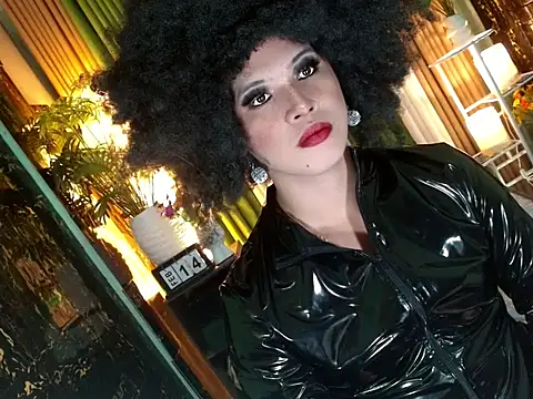 Queen_kendalx19 live sex cam