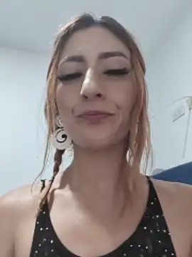 EmmaReyez live sex cam