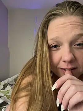 tinytiff33 live sex cam