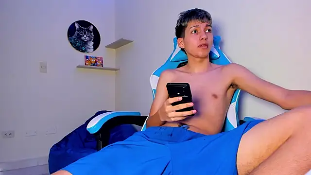 harry_jonshon69's cam snapshot