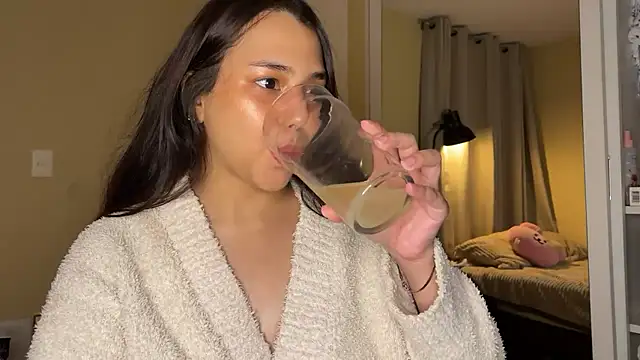 xSelena live sex cam