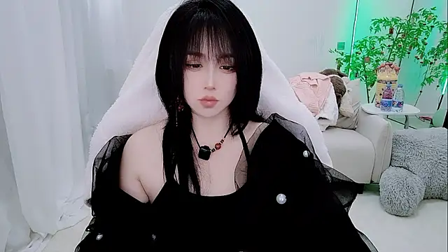 Evangelin-e live sex cam