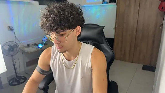 Kisan_Smith live sex cam