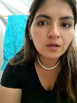 RosaliaVicky's cam snapshot