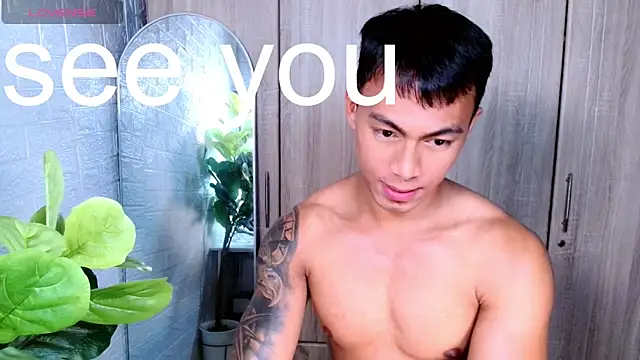 PinooyMilker live sex cam