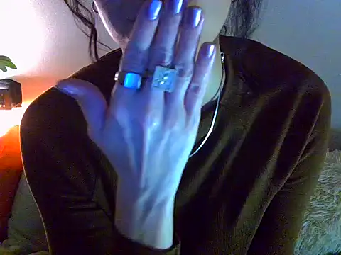 Onirica_L live sex cam