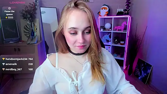 LianaBright live sex cam