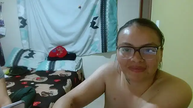 clayre_and_jill's cam snapshot