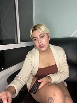 Dakota_Bailey's cam snapshot