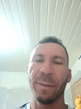 RobertoLuiz84 live sex cam