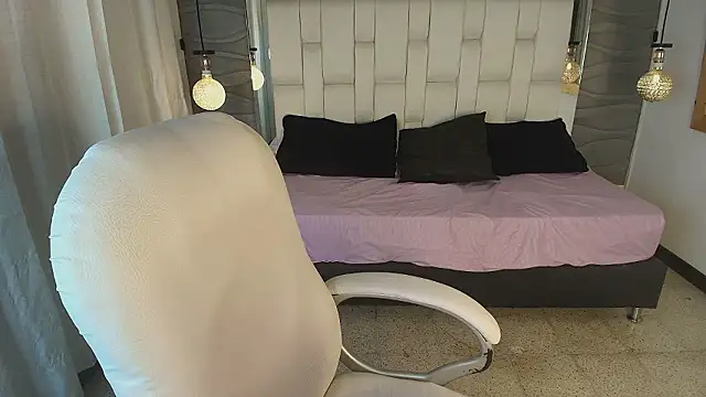 Thaliaa_Lopez's cam snapshot