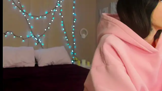 AdelineNoir's cam snapshot