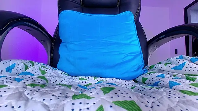 naomi_kyse live sex cam