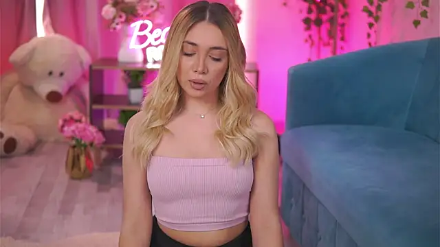 NadyaBlue live sex cam