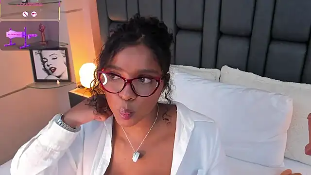 LisaMendez's cam snapshot