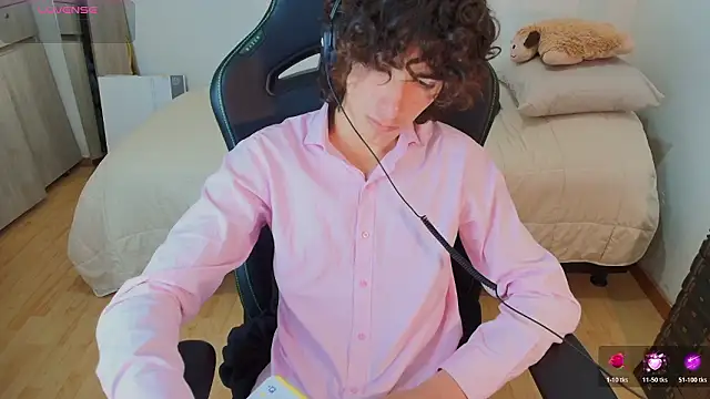 Nude_Boy18's cam snapshot