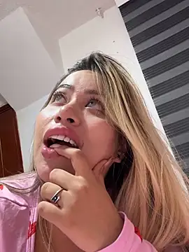 gigiprinces_01's cam snapshot