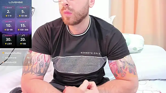 JayXCee_Official's cam snapshot